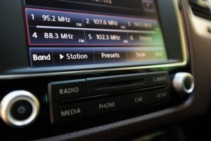 car-accessories-bluetooth-radio